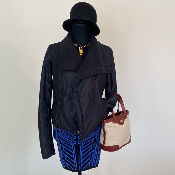 Brahmin vintage mini tan canvas handbag with brown leather trim - Picture 8 of 9